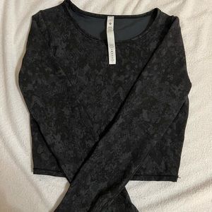 Wunder train cropped long sleeve